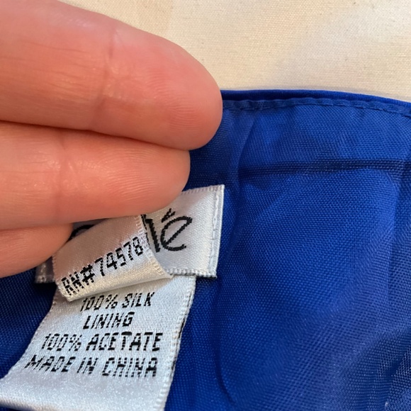 Marilyn Monroe cobalt blue halter dress. - Picture 8 of 8